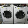 Image 1 : GE FRONT LOAD WASHER/DRYER ON PEDESTAL