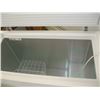 Image 3 : AMANA WHITE CHEST FREEZER