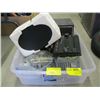 Image 1 : PLASTIC FLAT OF 6X9 SPEAKERS, 2004-2008 FORD RADIO STOCK & MISC.