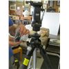 Image 2 : LG. MANFROTO CAMERA TRIPOD