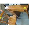 Image 1 : SMALL KIDS DESK W/CHAIR