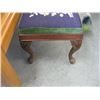 Image 2 : PETIPOINT ANTIQUE STOOL