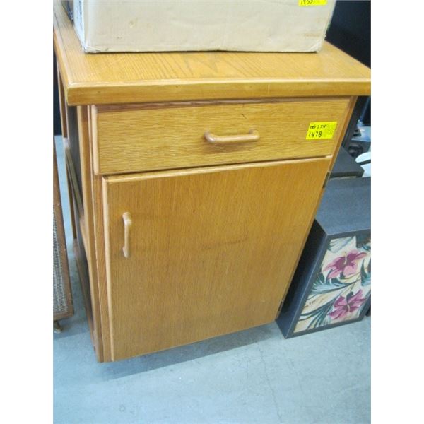 SINGLE DRAWER 1 DOOR OAK CABINET