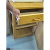 Image 2 : SINGLE DRAWER 1 DOOR OAK CABINET