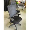Image 1 : BLACK COMPUTER CHAIR