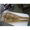 Image 1 : ANTIQUE SNOWSHOES