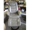Image 1 : LEATHER RECLINER CHAIR WITH STOOL