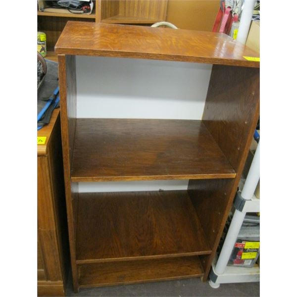 WOODEN SHELF UNIT