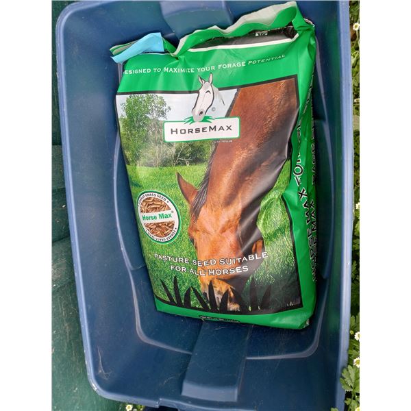 TOTE W/3 NEW BAGS "HORSEMAX FORAGE GRASS SEED"