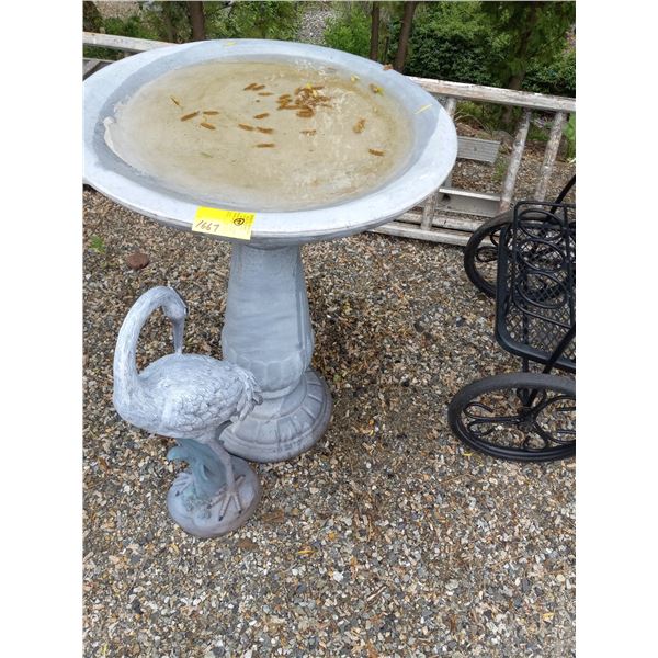 BIRDBATH & BIRD GARDEN ORNAMENT