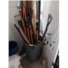 Image 1 : BUCKET OF GARDEN TOOLS