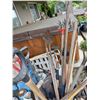 Image 2 : BUCKET OF GARDEN TOOLS