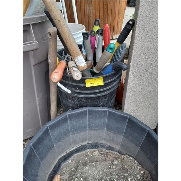 SMALL BUCKET OF GARDEN TOOLS