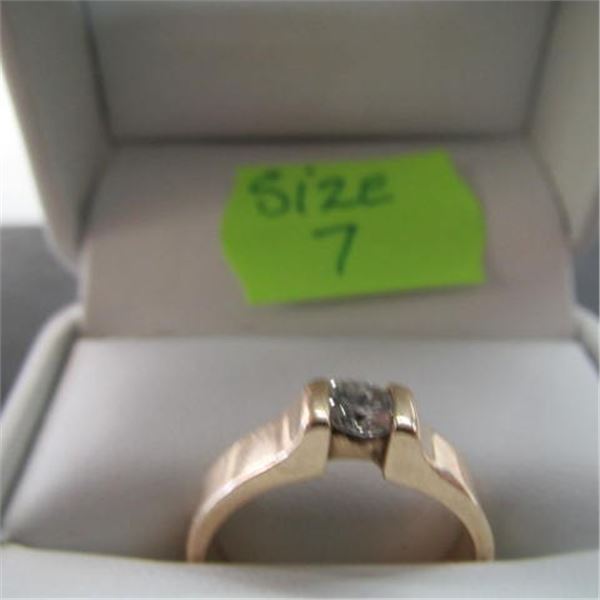 LADIES 14KT RING W/STONE - SZ 7