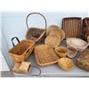 Image 2 : LARGE LOT OF BASKETS #1