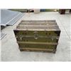 Image 1 : LARGE VINTAGE TRUNK