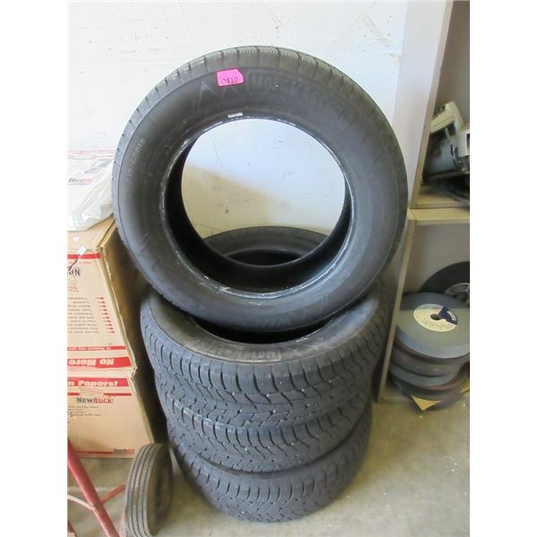 Set of 4 Motomaster Winter Edge Tires