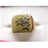 Image 2 : 10 KT Gold 3 Diamond Star Signet Ring