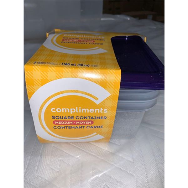 Compliments medium square containers 40 oz 3 pack