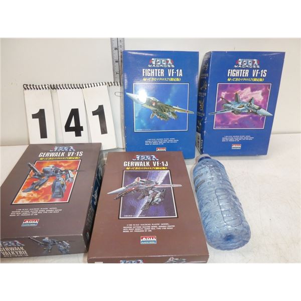 4-Plastic Model Fighters
