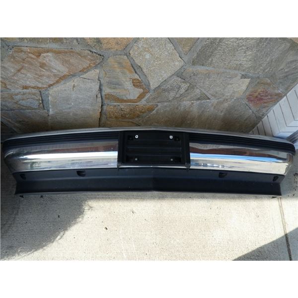 1997 Chev Front Chorme Bumper in Good Condition