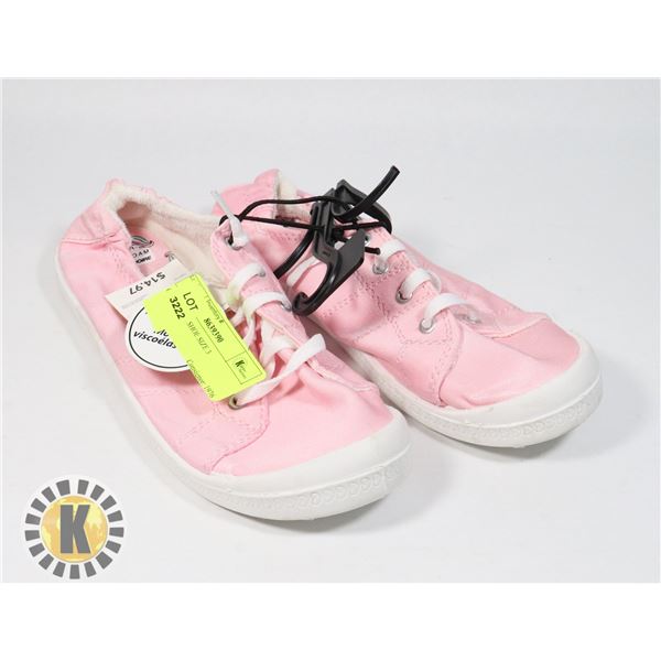 GIRLS PINK SHOE SIZE 3