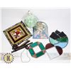 Image 1 : LOT OF ASSORTED STAIN GLASS DECORATIVE PIECES