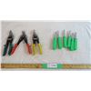 Image 1 : (3) Metal snips and 6 matching screw drivers