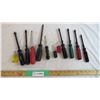 Image 1 : (12) Assorted screwdrivers