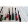 Image 3 : (12) Assorted screwdrivers