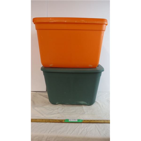 *(2) Plastic storage totes