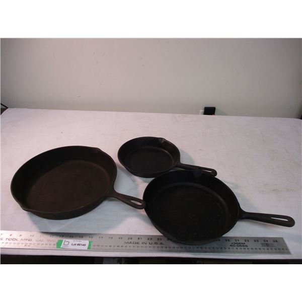 (3) cast iron pans