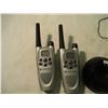 Image 4 : Motorola talkabout walkie talkies