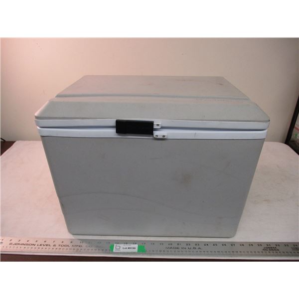 Koolatron AC/DC cooler with adapter