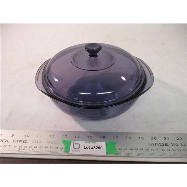 Violet Pyrex bowl with lid