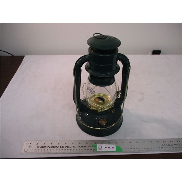 Dietz #8 lantern