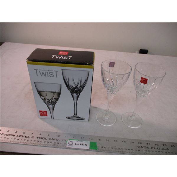 Italian crystal wine glasses (NIB)