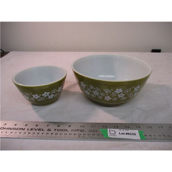 Pyrex crazy daisy (2) unused