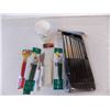 Image 3 : box of paint brushes and painting accessories