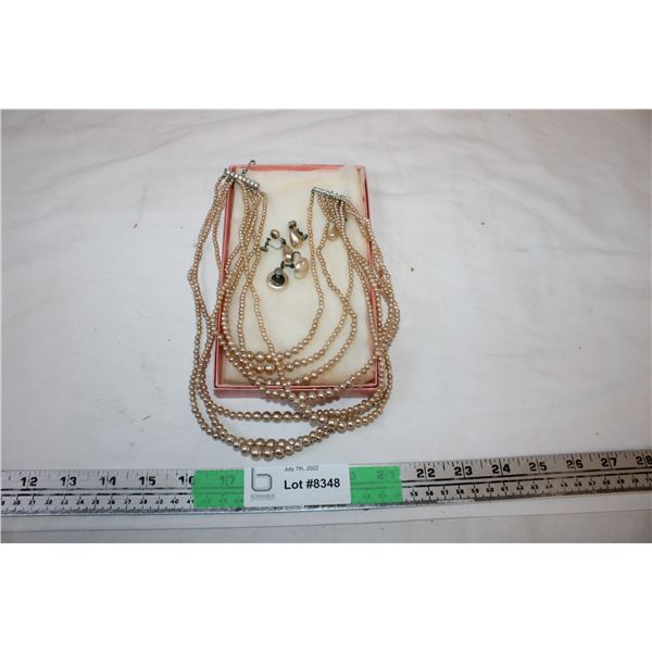 Necklace and earrings set (3 pieces)