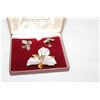 Image 2 : 3 piece earrings and pin set