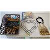 Image 1 : Large box of crafts, toys, learning cards