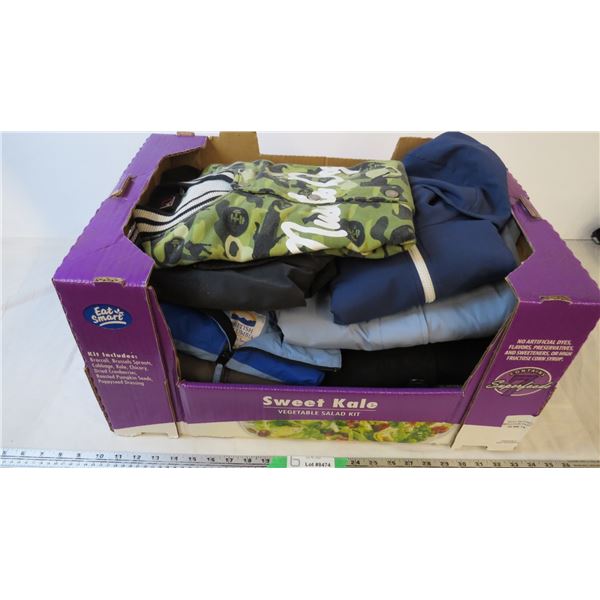 Box of 10 jackets and sweaters Size medium to XXL