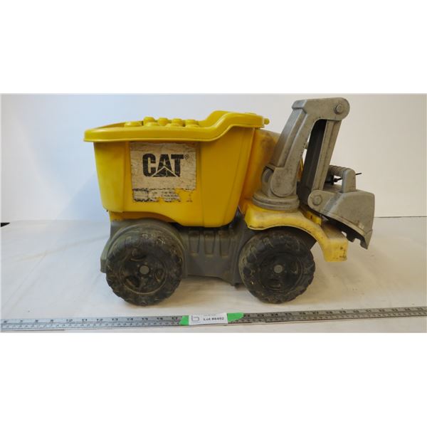 Large plastic dump truck CAT