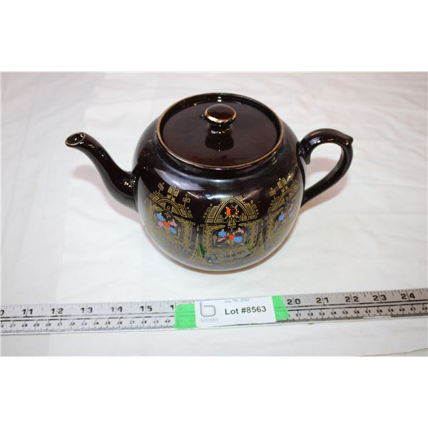 Gibson’s England Teapot