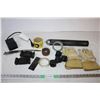 Image 1 : Insulated working Gloves and misc items