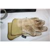 Image 3 : Insulated working Gloves and misc items