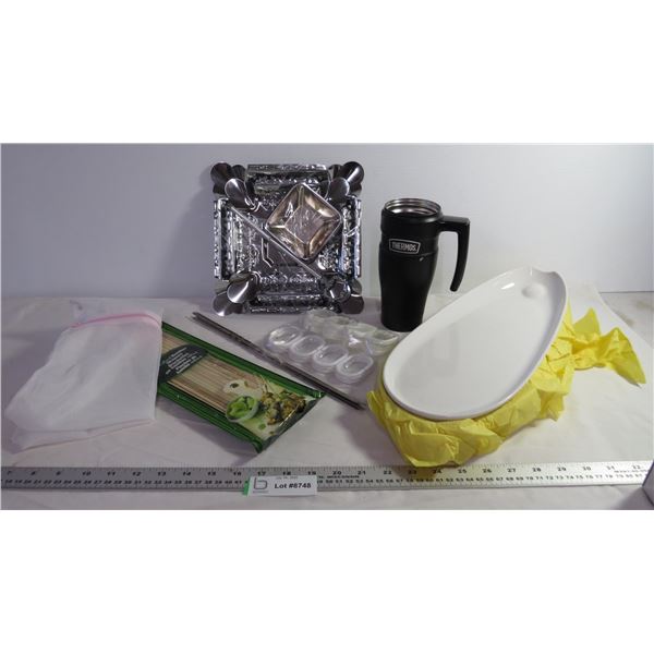 (4) Stoneware Serving Plates and Misc kitchen items