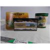 Image 2 : (2) John Deere Tins