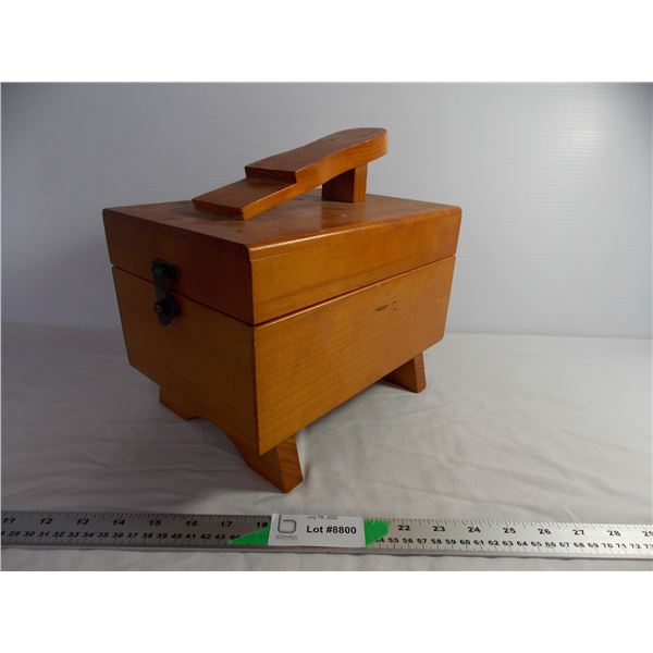 Shoe Polishing box/stand